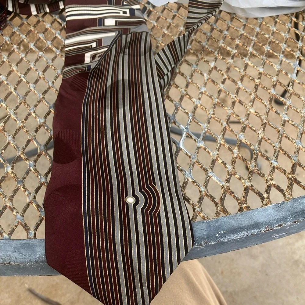 FINAL MARKDOWN Men’s palatina tie